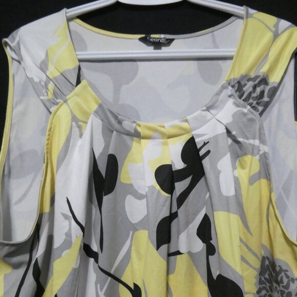 GEORGE PLUS | 3X | Gorgeous Floral Print Sleeveless Blouse - Picture 4 of 13